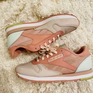 Reebok Classic Sneakers